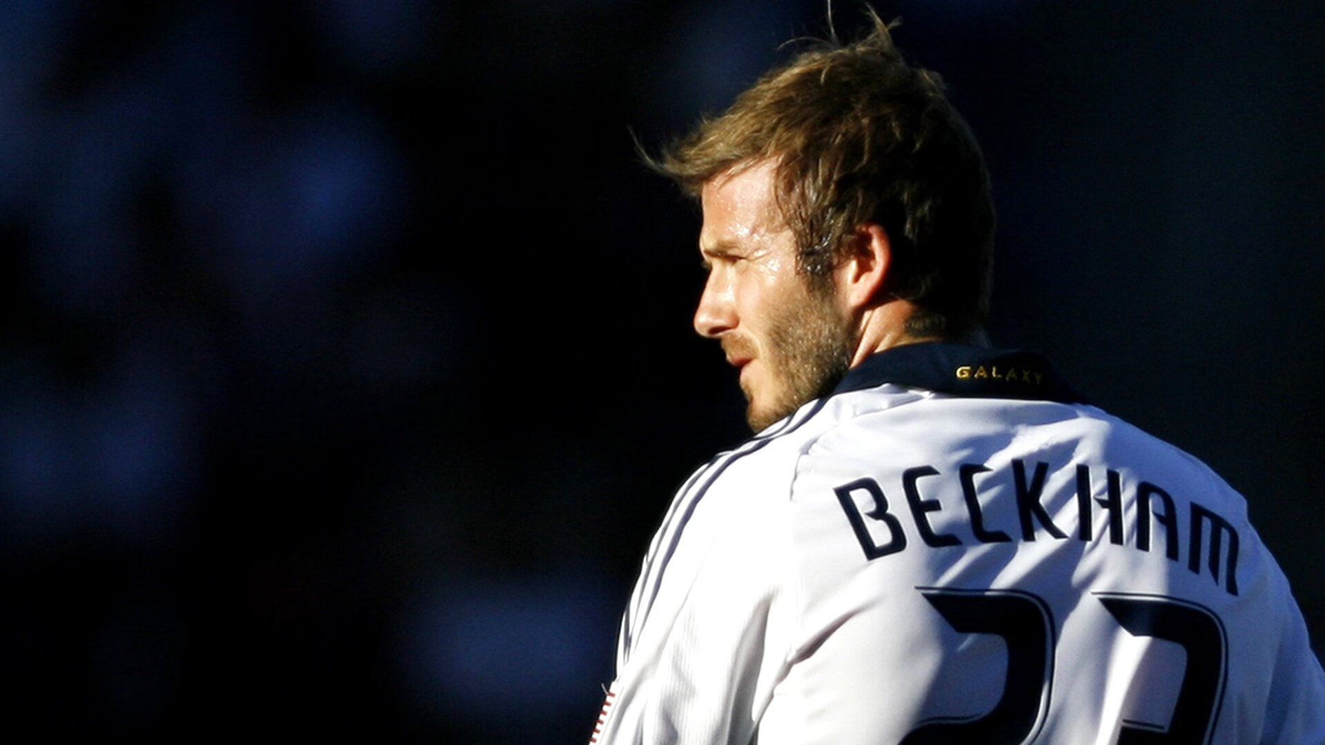 英超竞争愈发激烈，豪门鏖战不断