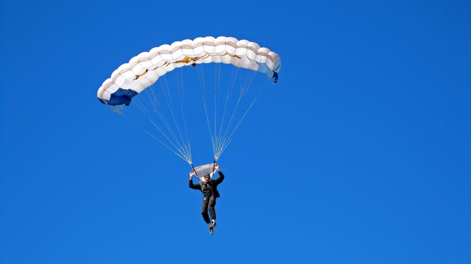 爱游戏官方网站-乔·波尔曼稳定的进攻表现，让袋鼠队在场上占得主动，乔波乔伊